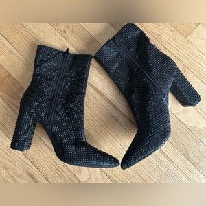 MIX 6 DSW Black RHINESTONE/BEADED 3.75 lined side zip block heel ankle boot(9.5)